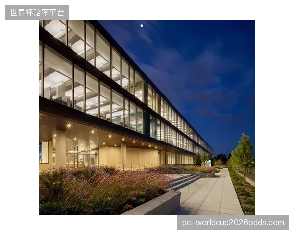 未来三年，能够根据需求快速重组的“柔性空间”将成为体育设施建设的新战场，相关临时性建筑标准亟待出台